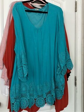 Avenue Teal Crochet-Hem Women’s Tunic